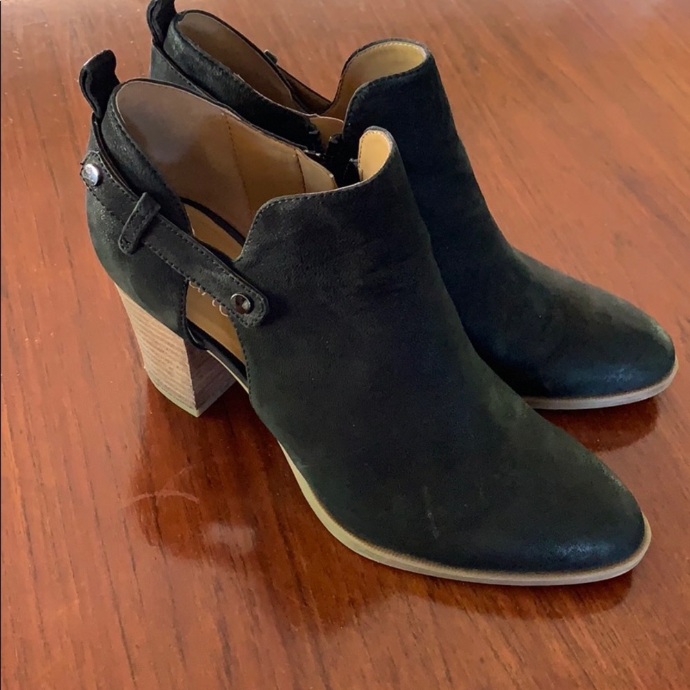 Like new Franco Sarto Black new buck short boots.